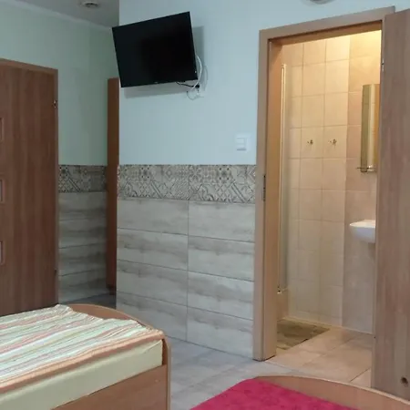 Antares U Basi Quarto em Acomodações Particulares