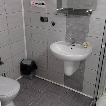Antares U Basi Quarto em Acomodações Particulares Mloszowa