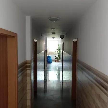 Antares U Basi Quarto em Acomodações Particulares Mloszowa