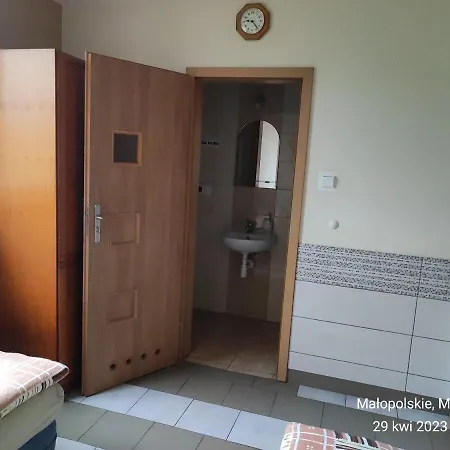 Antares U Basi Quarto em Acomodações Particulares Mloszowa
