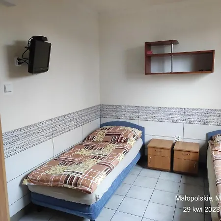 Antares U Basi Quarto em Acomodações Particulares Mloszowa