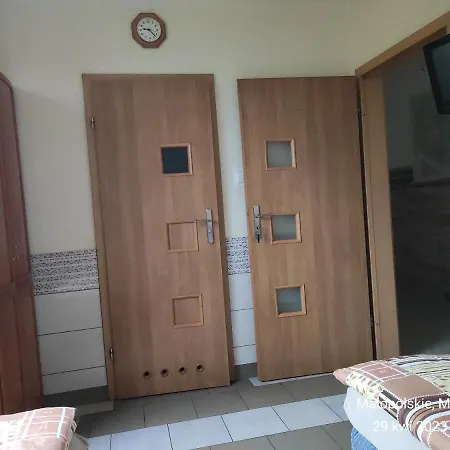 Antares U Basi Quarto em Acomodações Particulares Mloszowa
