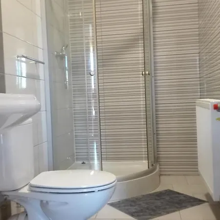Antares U Basi Quarto em Acomodações Particulares