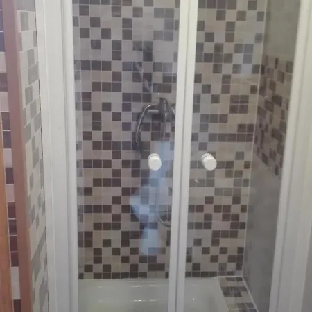 Antares U Basi Quarto em Acomodações Particulares *