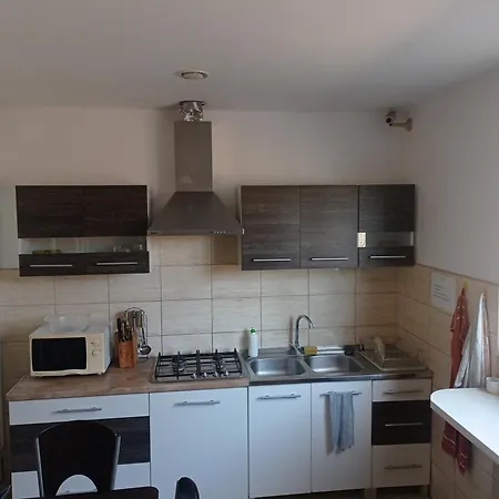 Antares U Basi Quarto em Acomodações Particulares *