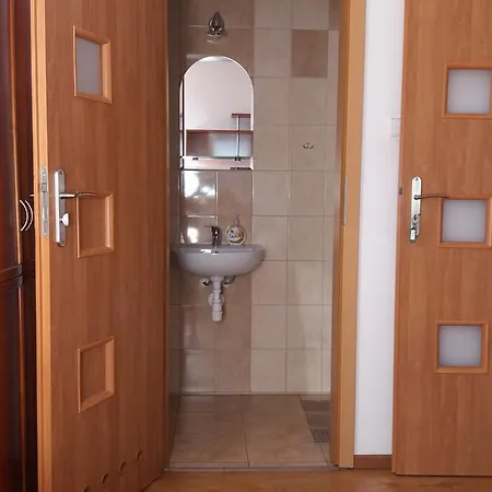 Antares U Basi Mloszowa