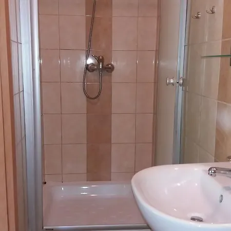 Quarto em Acomodações Particulares Antares U Basi *
