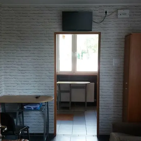 Antares U Basi Quarto em Acomodações Particulares Mloszowa